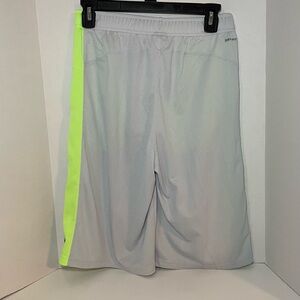 Nike Boys Athletic Shorts-XL